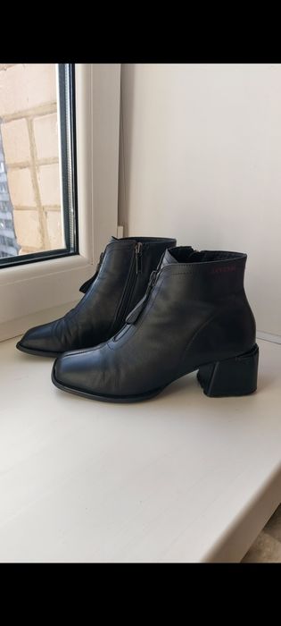 Продам кожанные ботинки