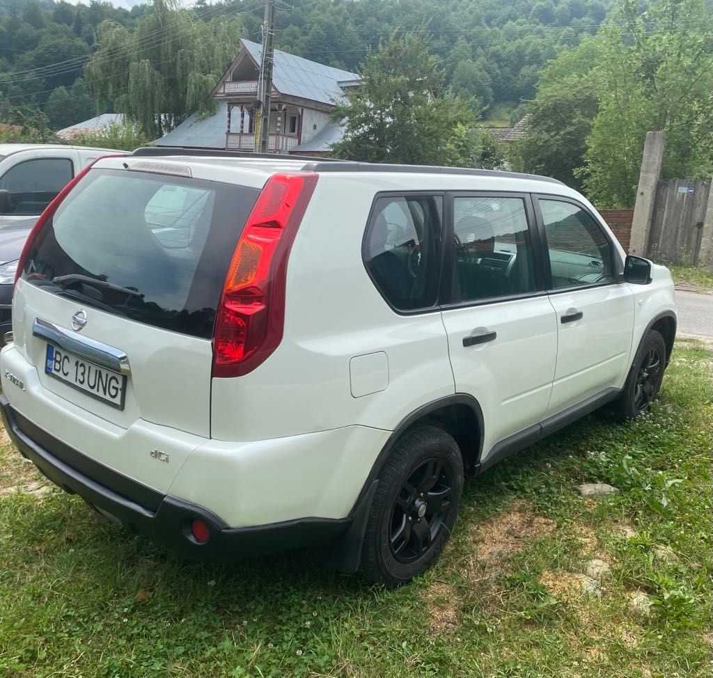 Nissan X-Trail 2010 SUV