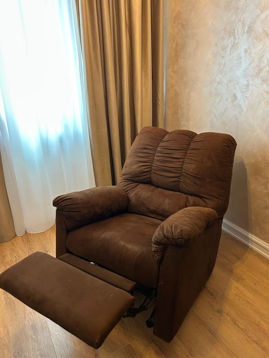 Fotoliu cu recliner/extensibil