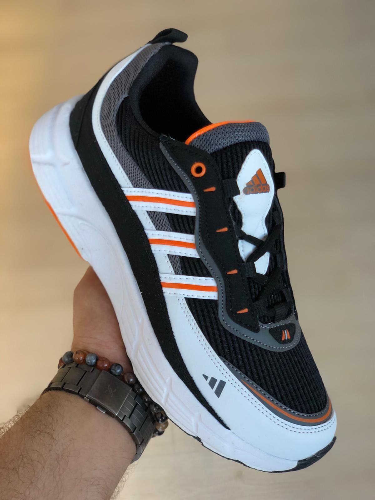 Маратонки Adidas