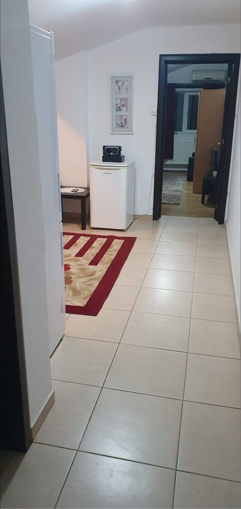 Închiriez apartament