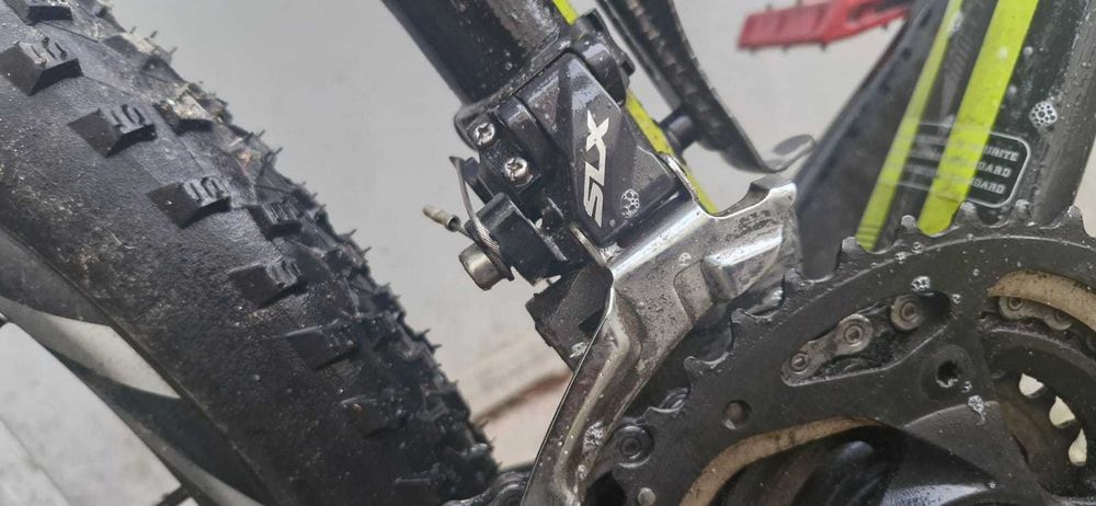 Vand bicicleta MTB Scott 620 carbon, cauciucuri NOI
