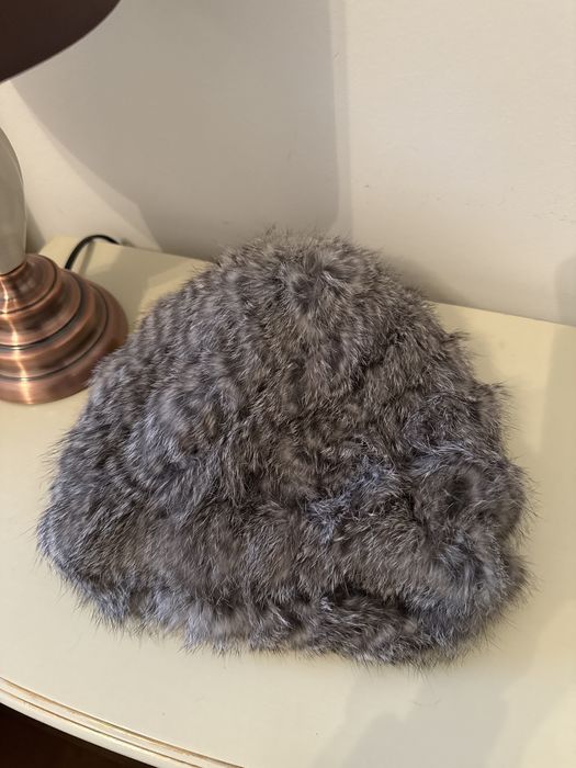 Caciula blana naturala iepure noua