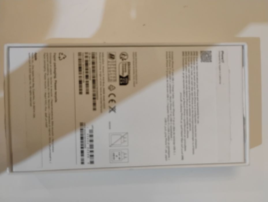 Телефон Iphone 17 като нов