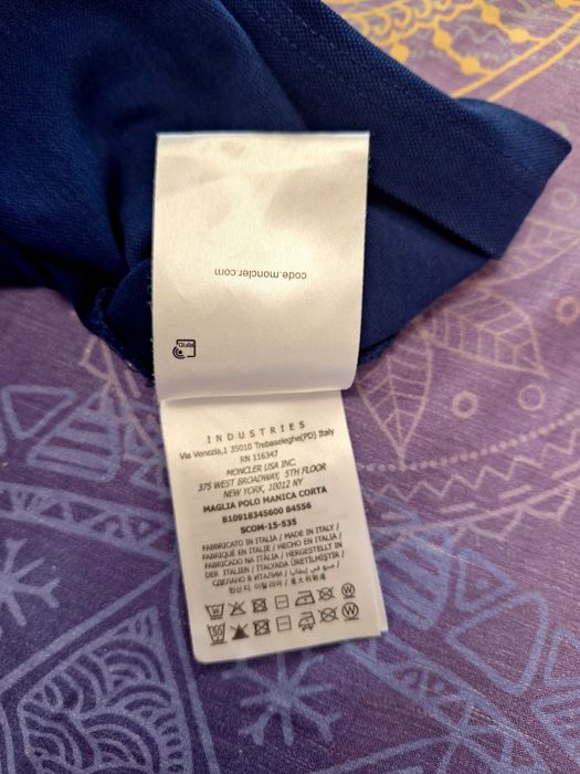 Rochie Moncler mărimea XXL.