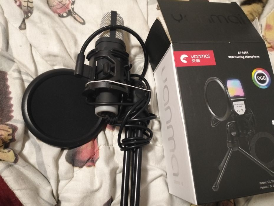 Продаю Б/у Микрофон в хорошем состоянии