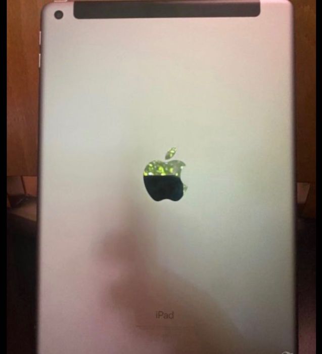 iPad 7th gen & 6th gen 32 gb WiFi
