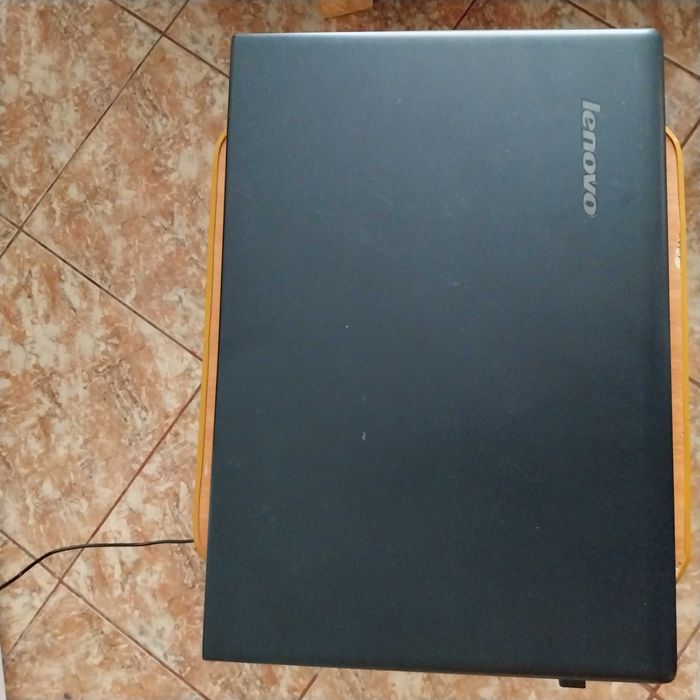 Leptop lenovo ideapad 100 15ibd procesor Intel i3-5200u model 80 QQQ