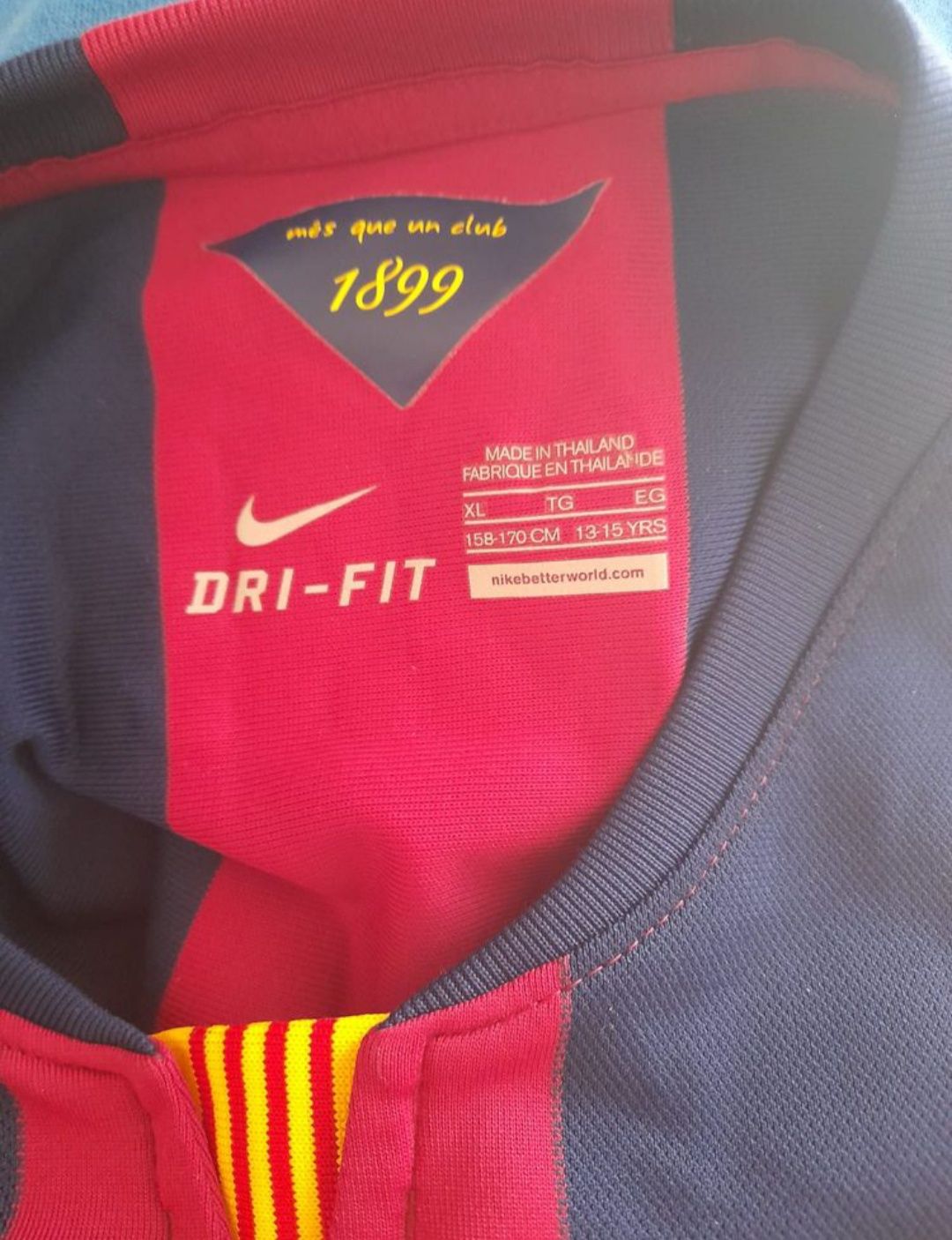 Vând tricou fotbal Neymar Barcelona!