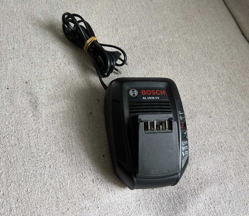 Incarcator Bosch AL 1830 CV defect pentru acumulatori 14V 18V Li Ion