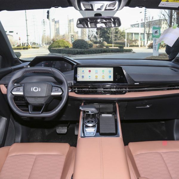 Чанган Nevo Q05 кроссовер