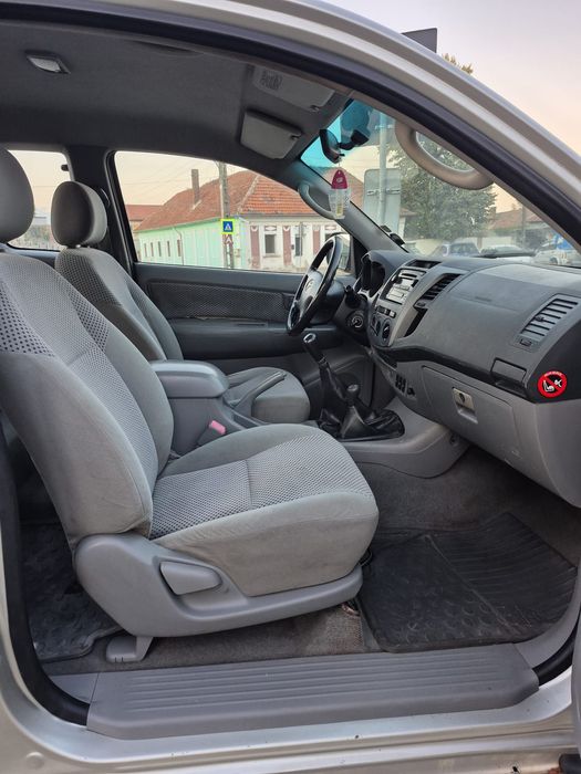 Toyota Hilux/2007/Klima/4x4/Blocant/LADA LUNGĂ!