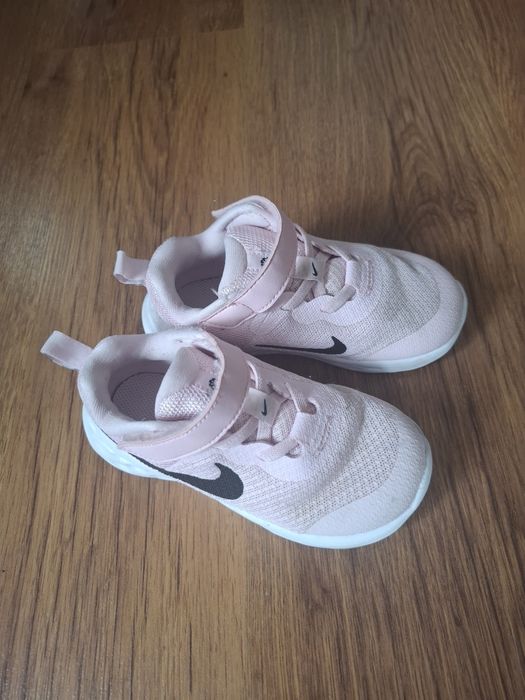 Маратонки за момиче Nike