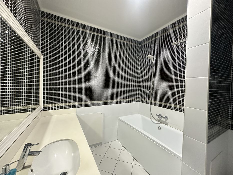 Сдам 2 комнатную студию посуточно