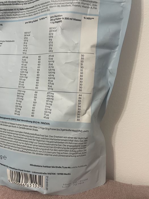 Shake sigilat de slabit de zmeura si panna cotta