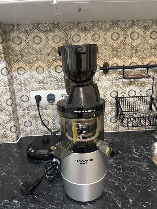 Соковыжималка REDMOND RJ-914S