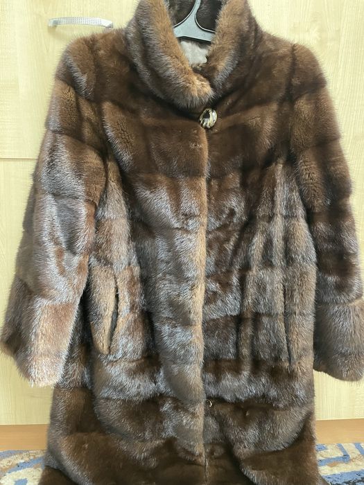 Продам норковую шубу