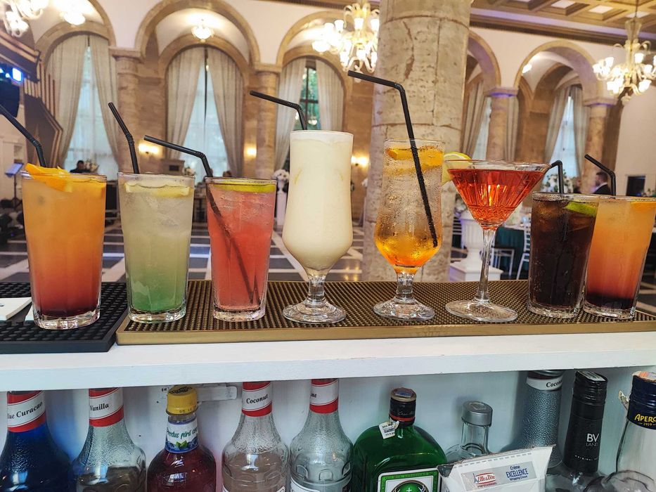 Cocktail bar și tort de shot