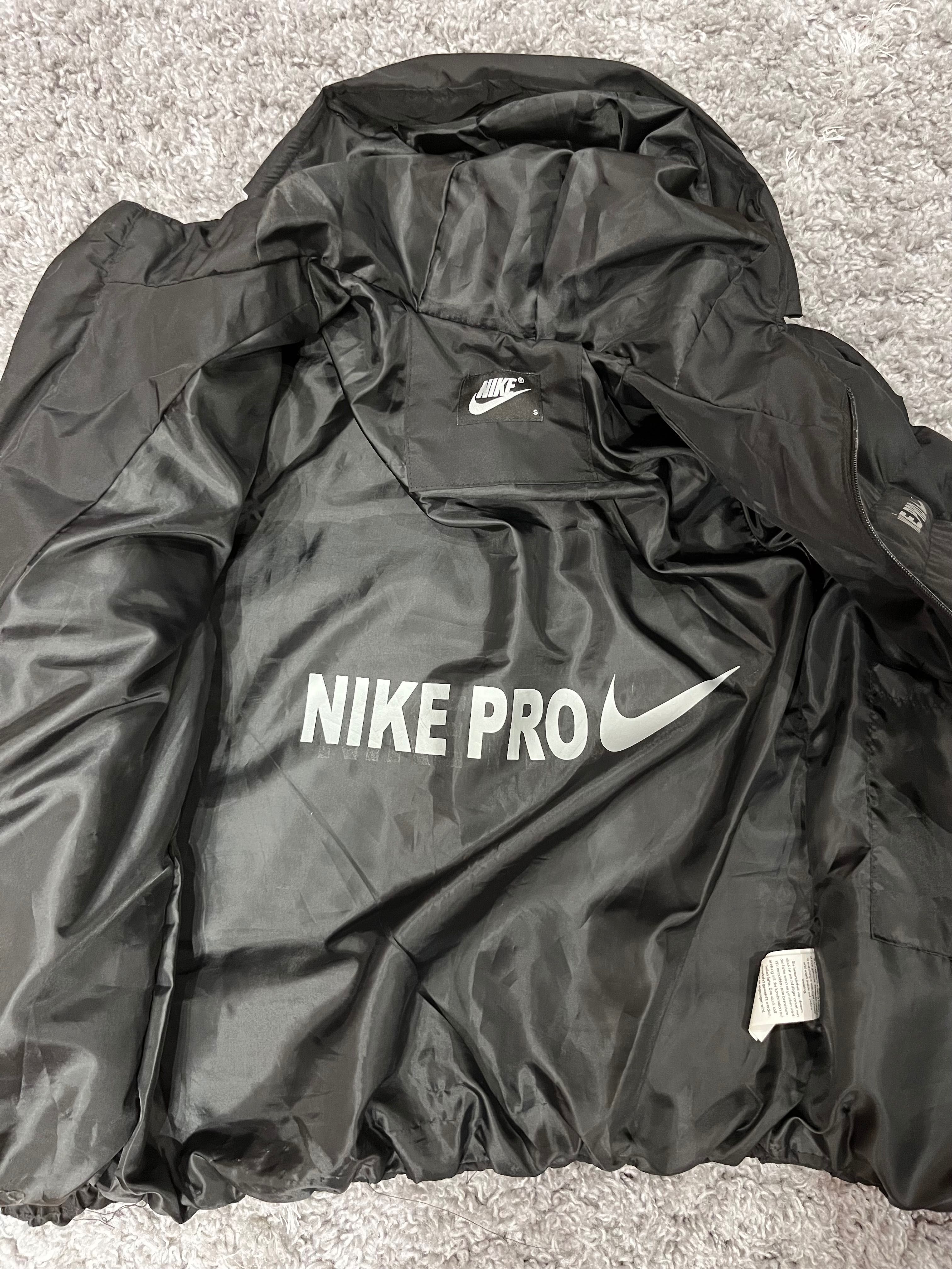 Зимно яке Nike Pro размер S