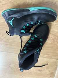 кроссовики Jordan