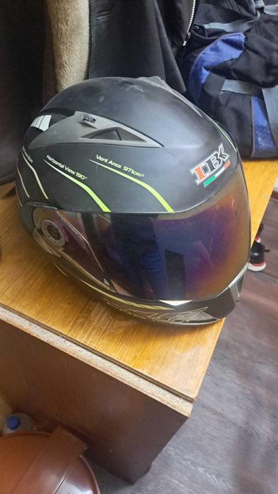 Шлем для мото в хорошом состояний