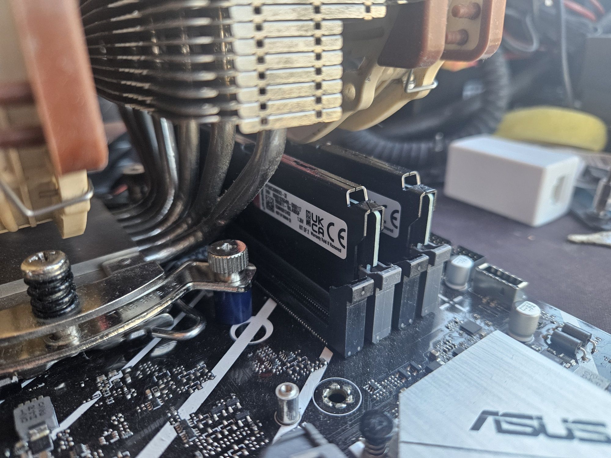 Продавам геймърски дъно, процесор I7 12700KF , рам DDR5 и охлаждане