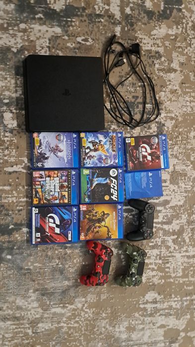 PlayStation 4 slim,3джостика и 7 игр