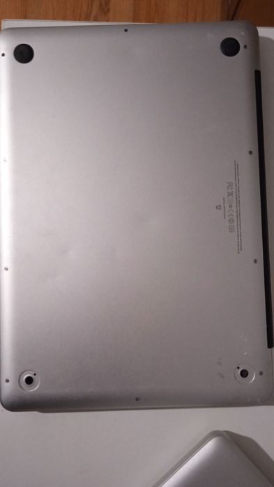 Продам Macbook pro 13