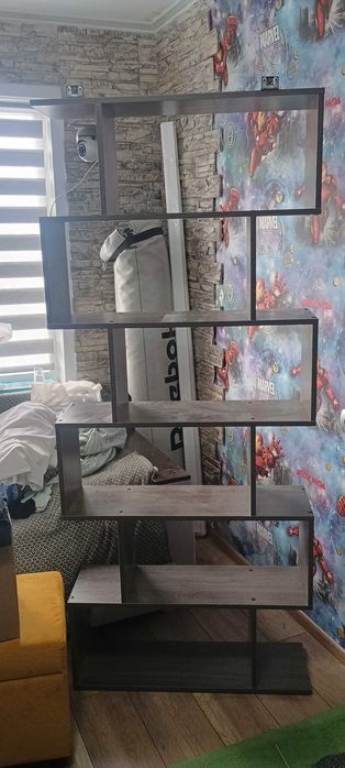 Книжные стеллажи