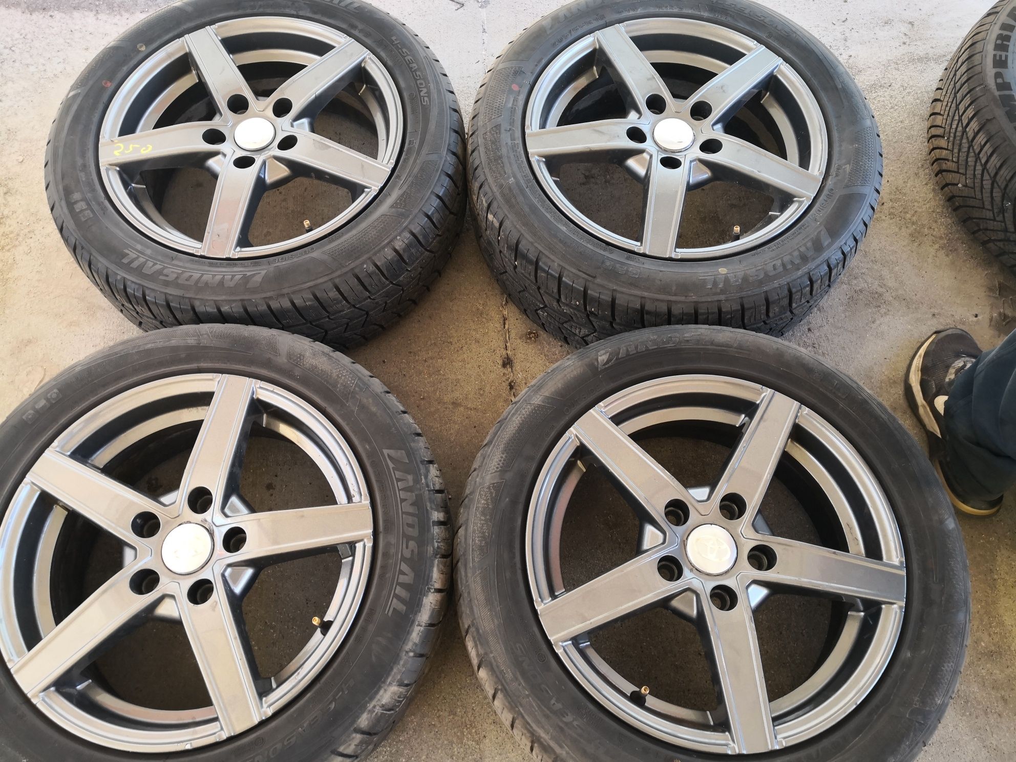 5х114.3 киа Хюндай Тойота 5x114.3 kia hyundai Toyota 16 цола джанти