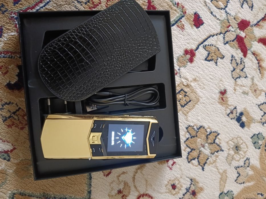 телефон верту новый