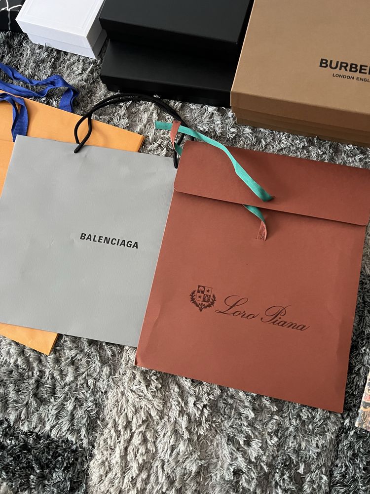 Dolce Gabbana Burberry Gucci Balenciaga cutii