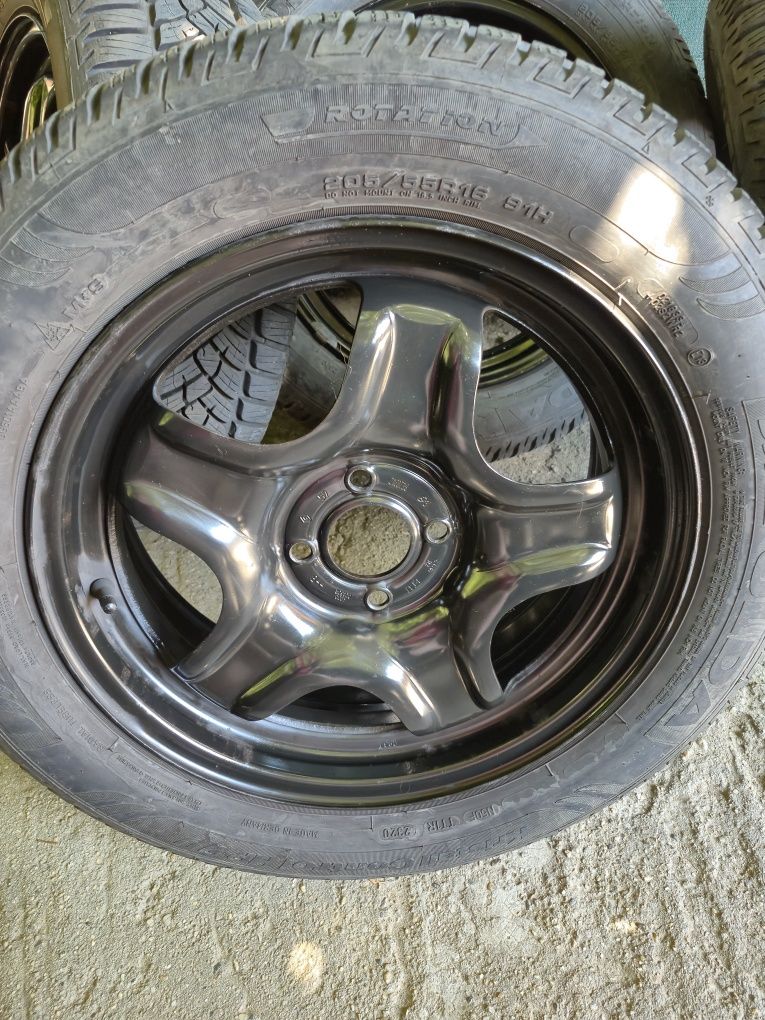 Vand 4 Jante tabla R16 + Anvelope iarna