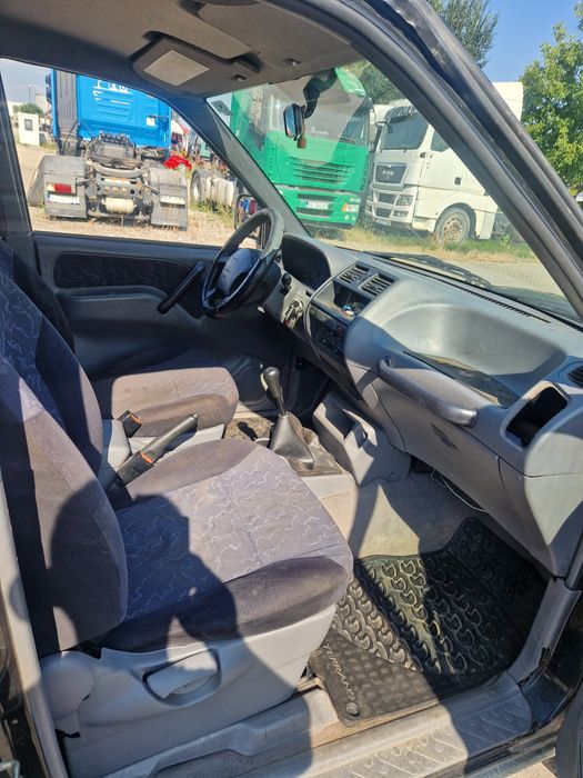 Vând Nissan Terrano 2 autoutilitara înmatriculat.