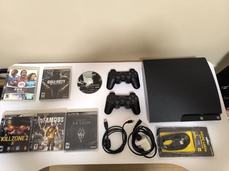 PlayStation 3 Slim 120GB / Два контролера / 6 Игри