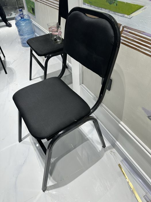 Office un stullar sotiladi