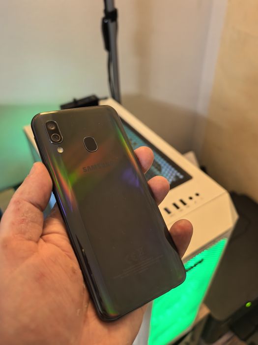 Samsung a40, 64 gb, 5.9 inch, mov reflexiv