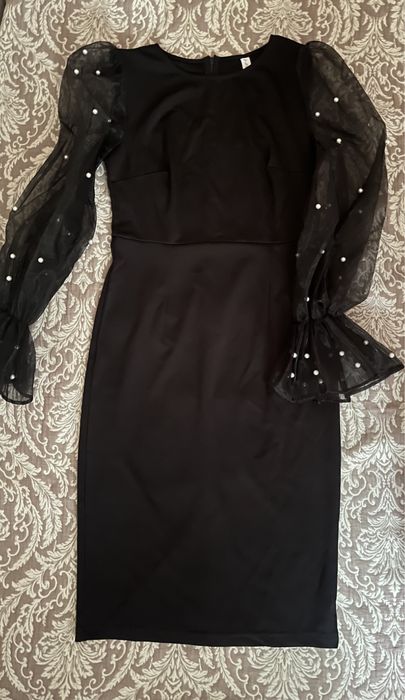 Платье с рукавами