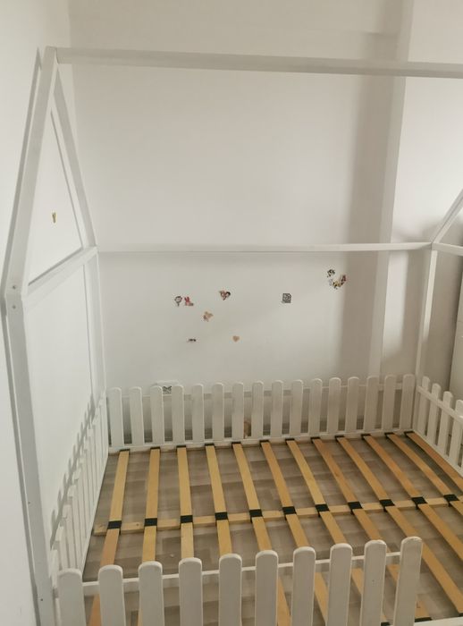 Pat de dormit stil"Căsuță"