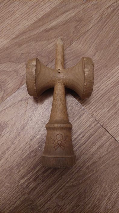 Kendama Sweets V7 OG (doar ken)