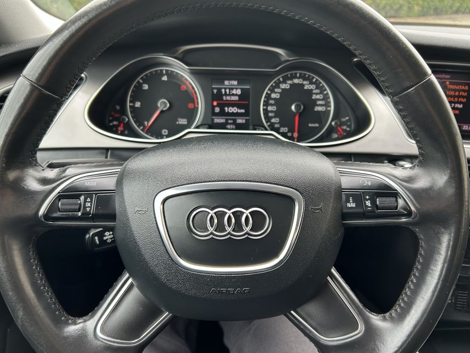 AUDI A4, 2013, 2.0 TDI, Xenon-Led, navi, senzori