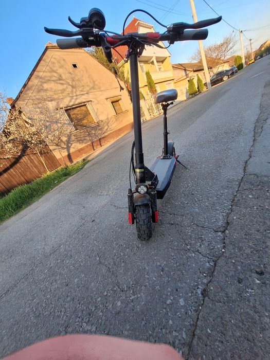 Vând trota kucurin m4 pro