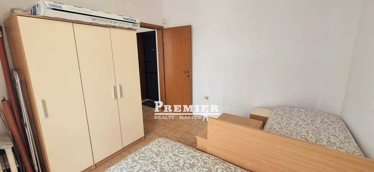 Продава се Тристаен апартамент в к.к. Слънчев бряг - 60 кв.м за 1067 €/кв.м - Снимка #1