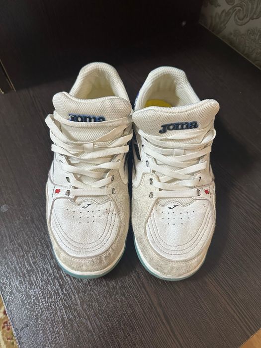 Joma  футзалки в хорошем качестве и состоянии