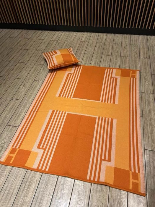 Тип Hermes Одеяло и Възглавница