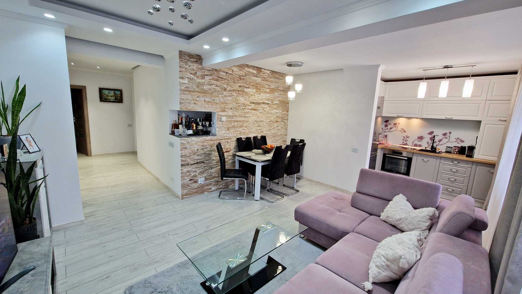 Apartament 3 camere, 72 MP, str Sub Cetate, garaj, parcare
