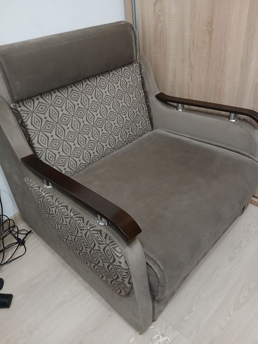 Canapea 2 locuri si fotoliu