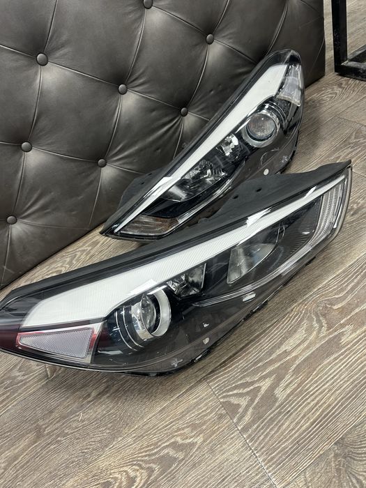 Hyundai tucson фвр фарове ляв и десен