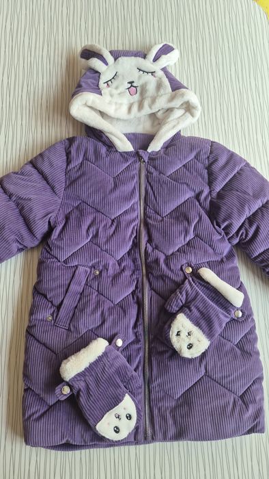 Куртки зима и осень на девочку 6-9 лет и шапки Lassie