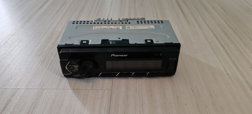 CD pioneer с Bluetooth